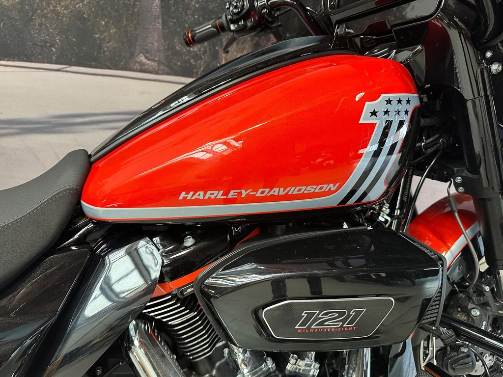 Street Glide CVO 121''  Street Glide CVO 121''