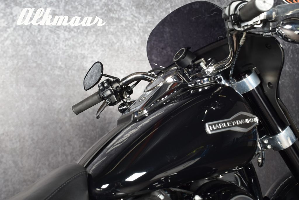 FLSB Softail Sport Glide  FLSB Softail Sport Glide