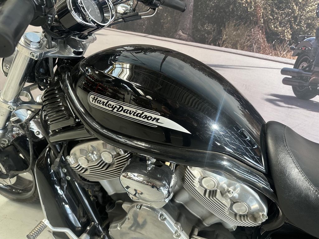 V-Rod 1130 VRSCB  V-Rod 1130 VRSCB