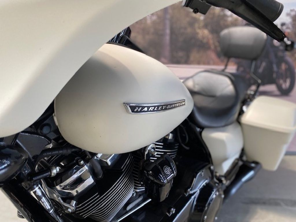 Street Glide Special 1750 66KW  Street Glide Special 1750 66KW