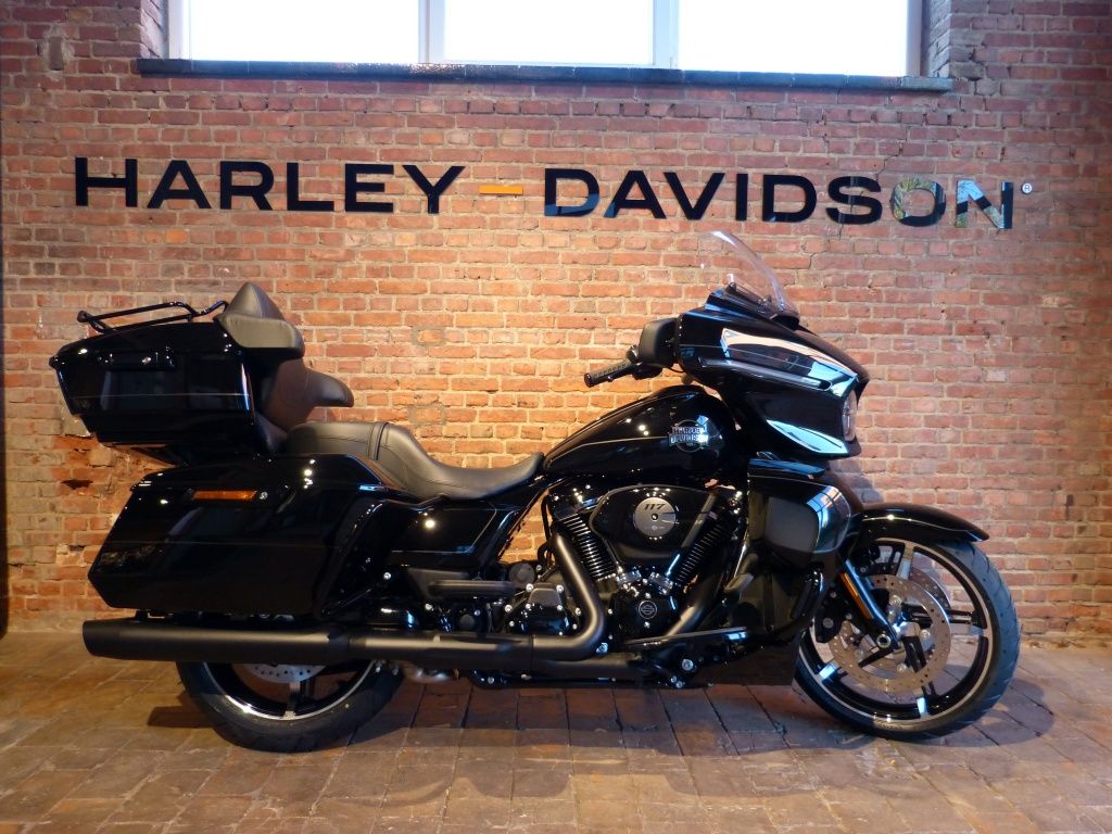 TOURING FLHXU Street Glide Ultra  TOURING FLHXU Street Glide Ultra