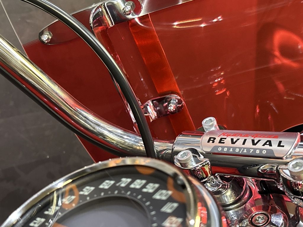 Chopper Softail Hydra - Glide Revival FLI  Chopper Softail Hydra - Glide Revival FLI