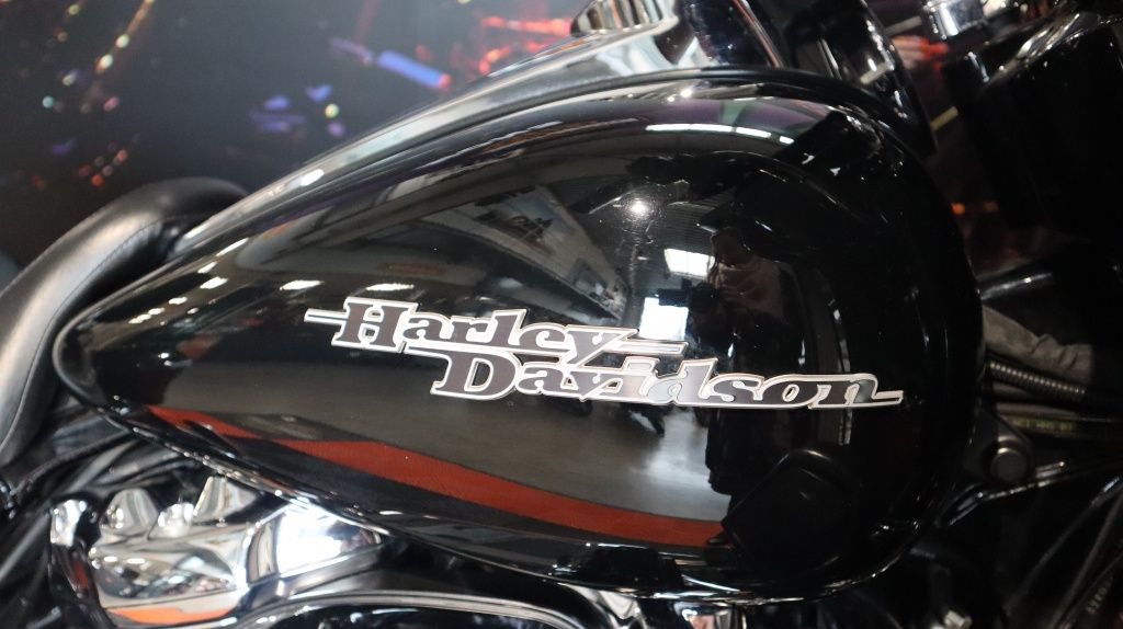 Chopper Street Glide  Chopper Street Glide