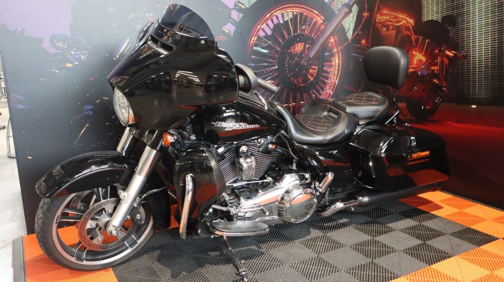 Chopper Street Glide  Chopper Street Glide