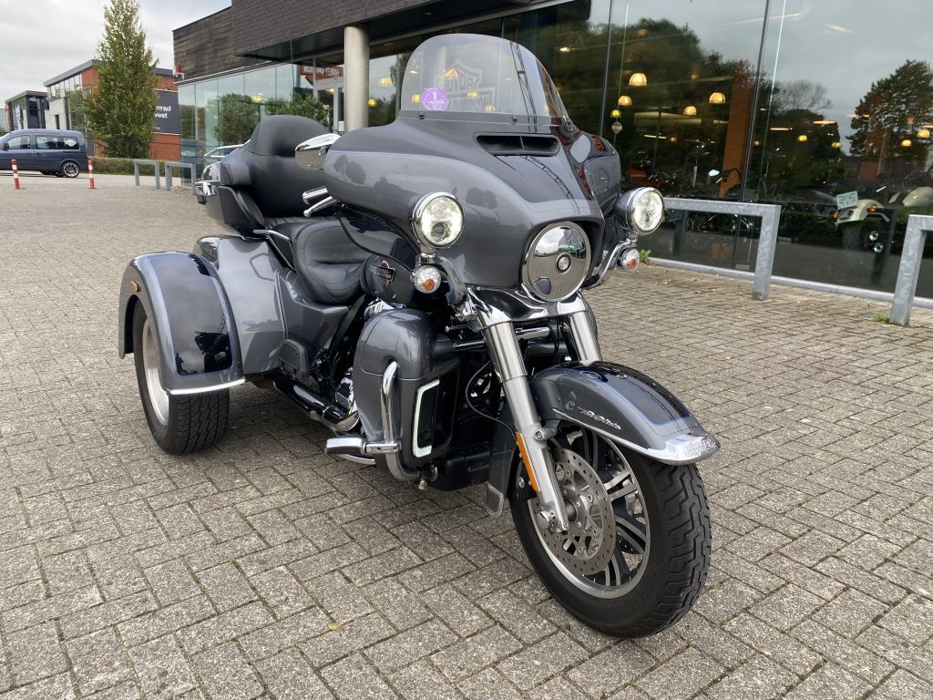 Tri Glide verkoop in opdracht van onze klant  Tri Glide verkoop in opdracht van onze klant