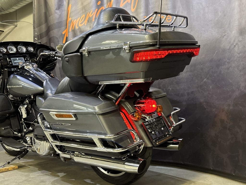 Touring Touring Ultra Limited FLHTK  Touring Touring Ultra Limited FLHTK