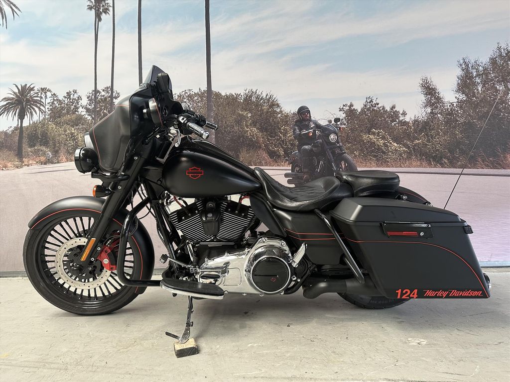 Street Glide 1690 62KW  Street Glide 1690 62KW