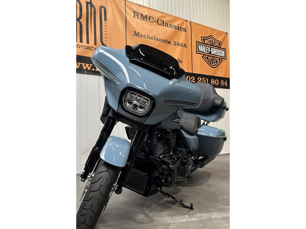 TOURING Street Glide  TOURING Street Glide