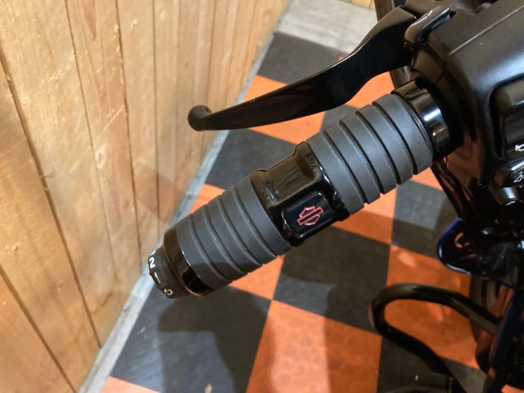 CVO ROAD GLIDE  CVO ROAD GLIDE