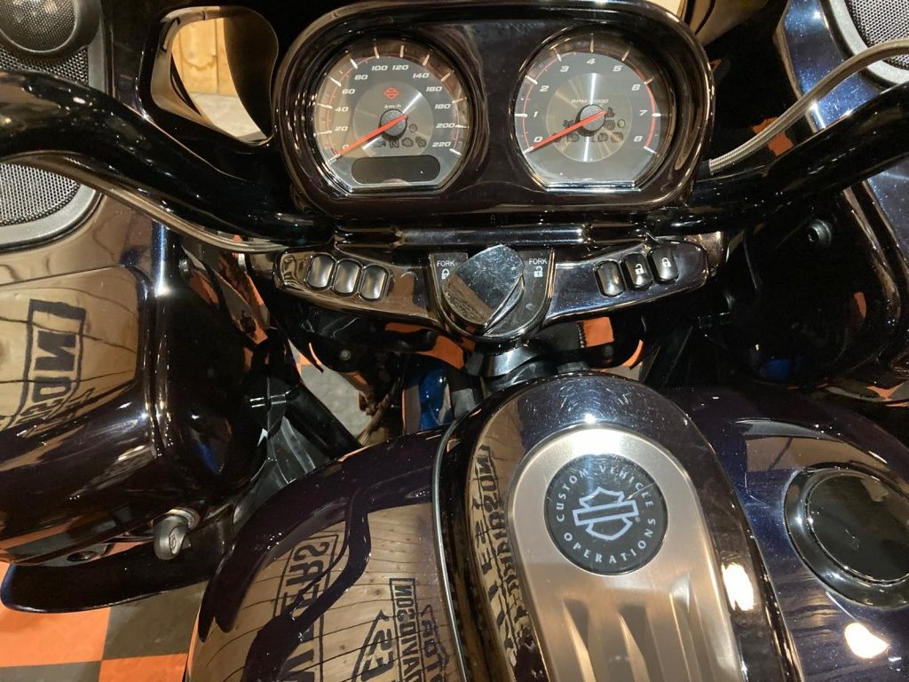 CVO ROAD GLIDE  CVO ROAD GLIDE