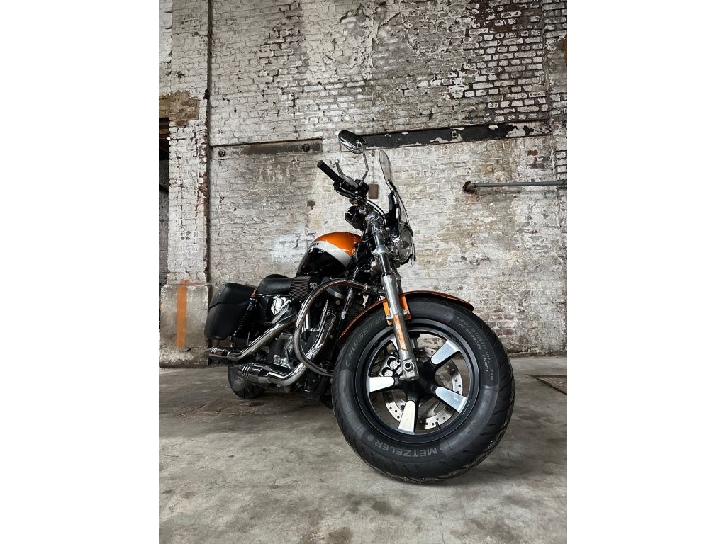  1200 CUSTOM SOFTAIL