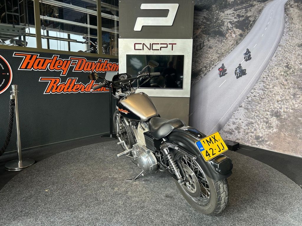 XLH 883 SPORTSTER HUGGER  XLH 883 SPORTSTER HUGGER