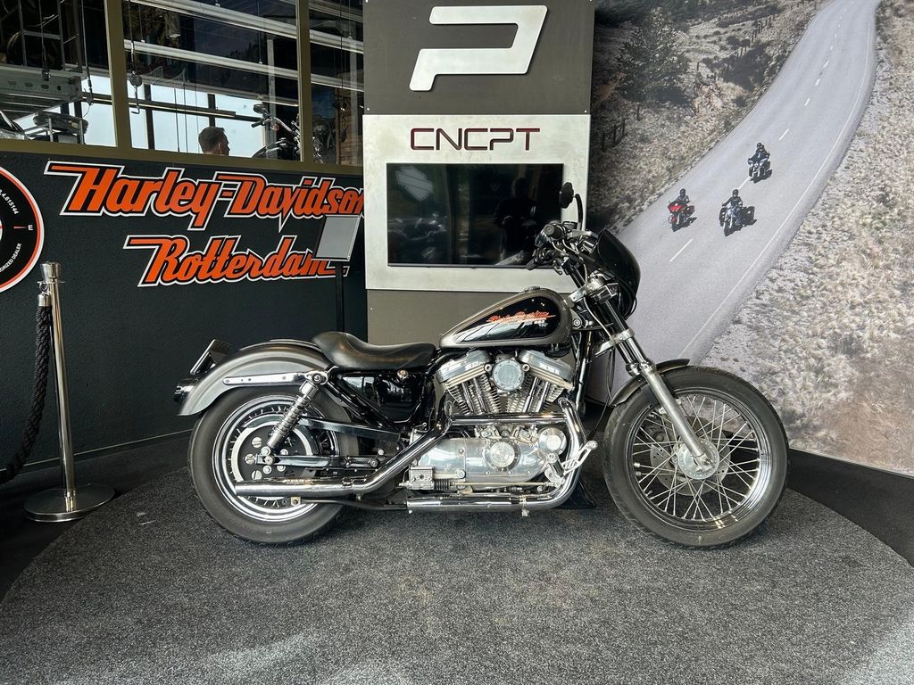 XLH 883 SPORTSTER HUGGER  XLH 883 SPORTSTER HUGGER