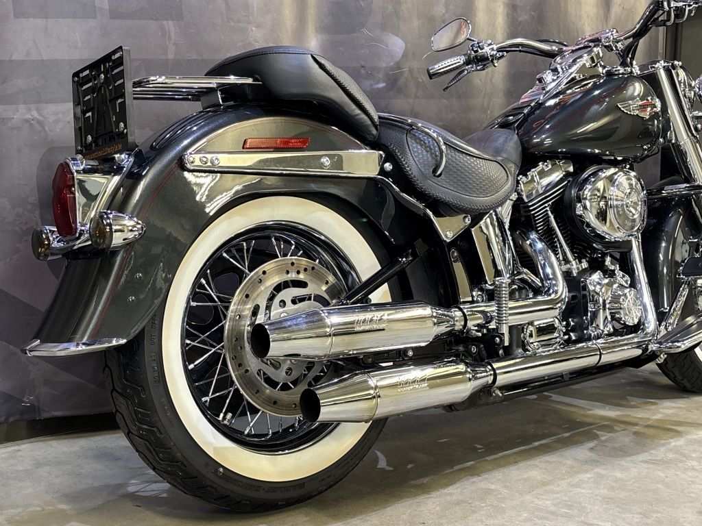 Chopper Softail Deluxe FLSTNI  Chopper Softail Deluxe FLSTNI