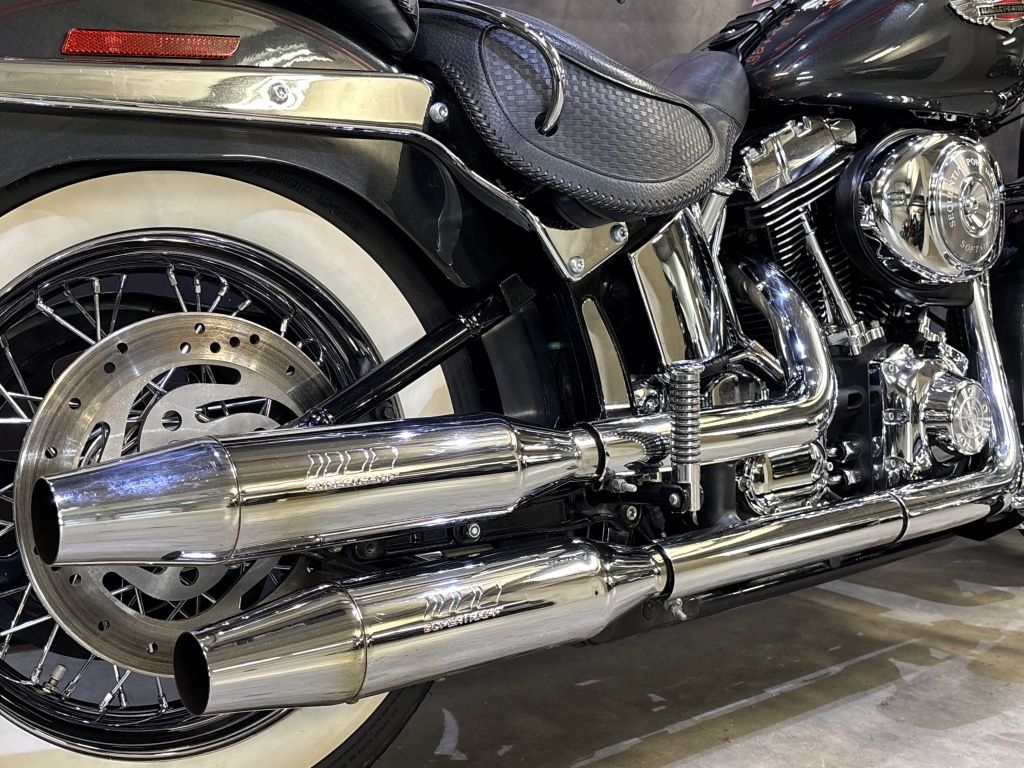 Chopper Softail Deluxe FLSTNI  Chopper Softail Deluxe FLSTNI