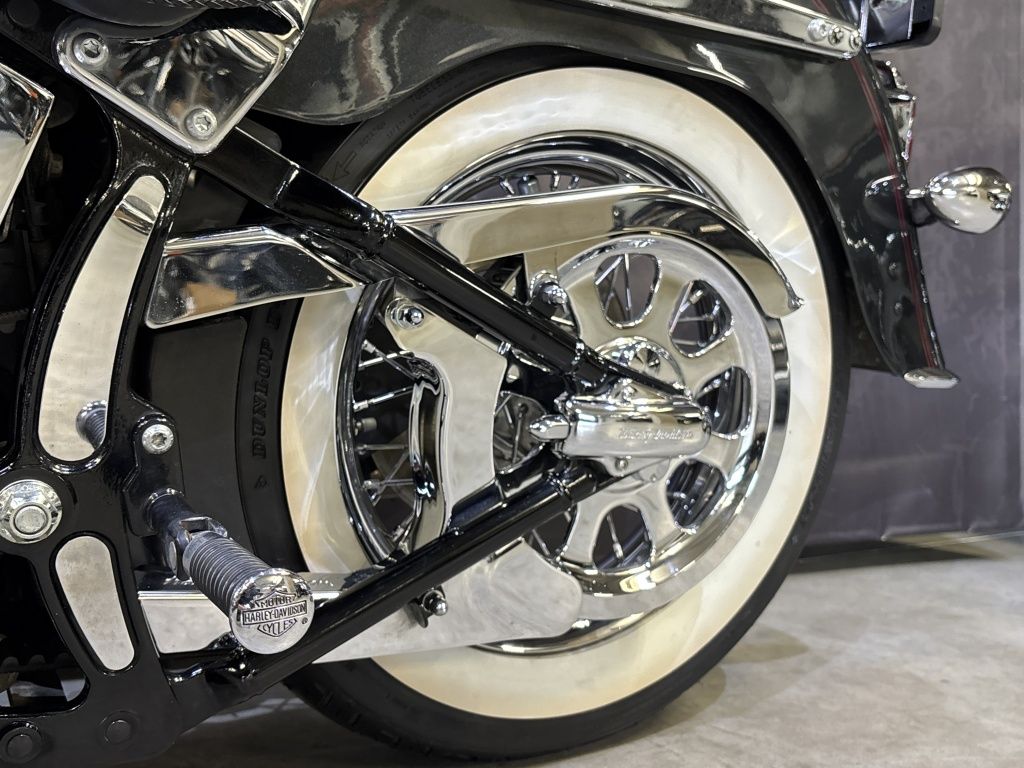 Chopper Softail Deluxe FLSTNI  Chopper Softail Deluxe FLSTNI