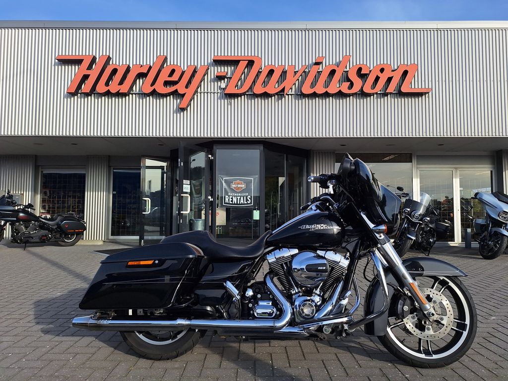  FLHX Street Glide