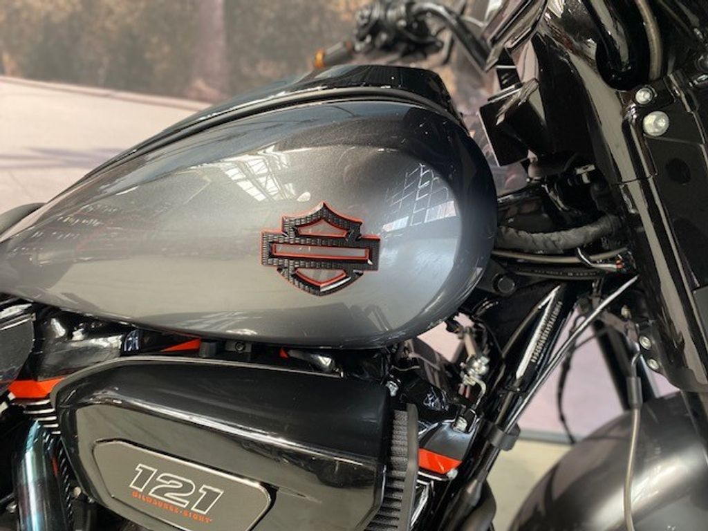 Street Glide 1977 CVO 86KW  Street Glide 1977 CVO 86KW