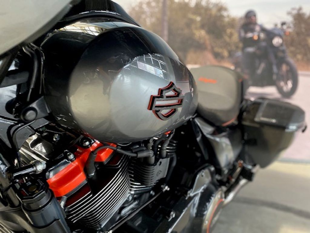 Street Glide 1977 CVO 86KW  Street Glide 1977 CVO 86KW