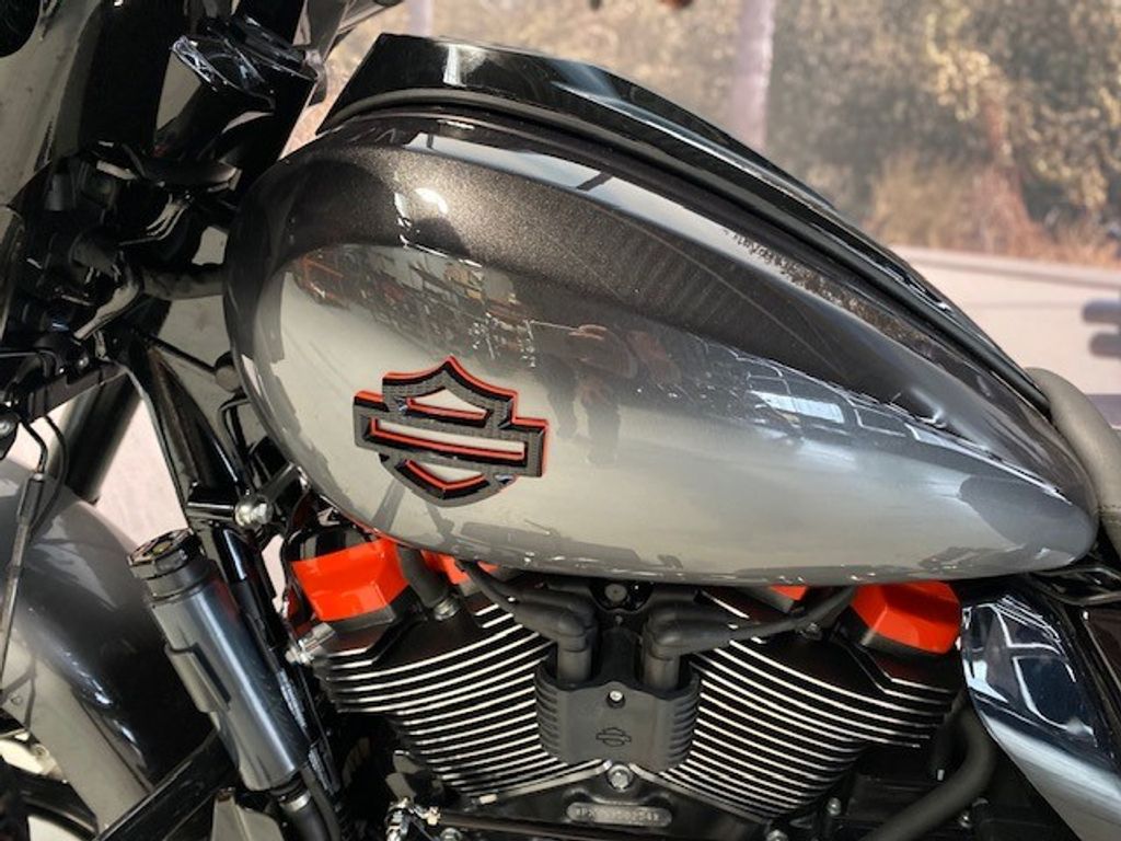 Street Glide 1977 CVO 86KW  Street Glide 1977 CVO 86KW