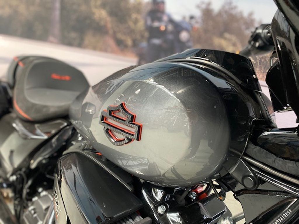 Street Glide 1977 CVO 86KW  Street Glide 1977 CVO 86KW