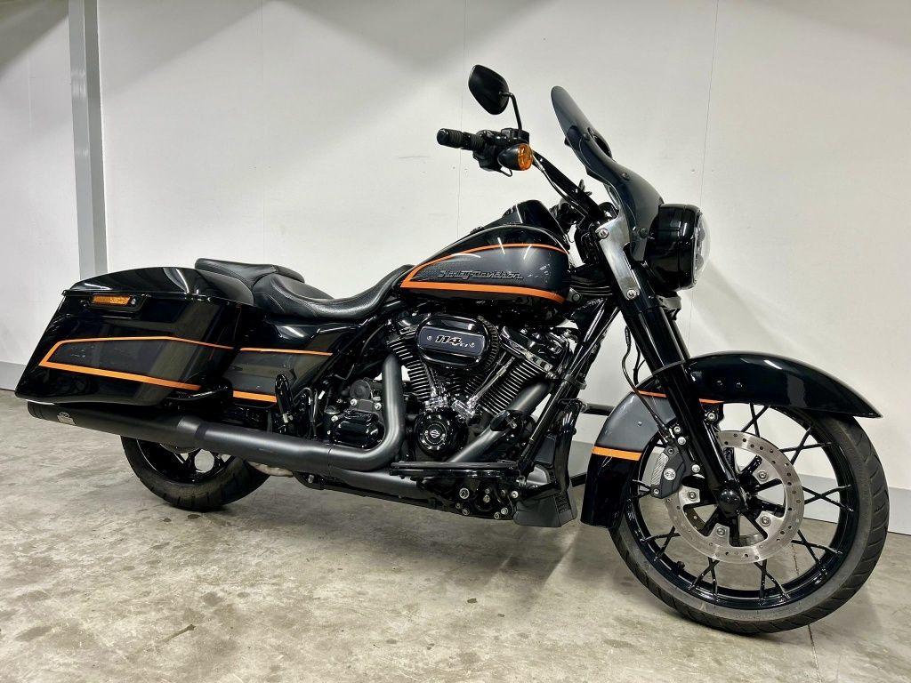 TOURING FLHRXS ROAD KING SPECIAL MET ELEKTRONISCH REGELBARE UITLAAT  TOURING FLHRXS ROAD KING SPECIAL MET ELEKTRONISCH REGELBARE UITLAAT