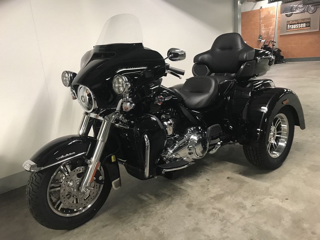 Trike  TOURING FLHTCUTG TRI GLIDE  Trike  TOURING FLHTCUTG TRI GLIDE