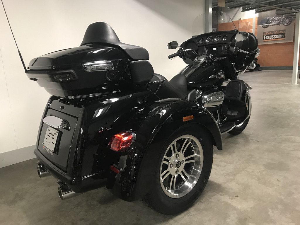Trike  TOURING FLHTCUTG TRI GLIDE  Trike  TOURING FLHTCUTG TRI GLIDE