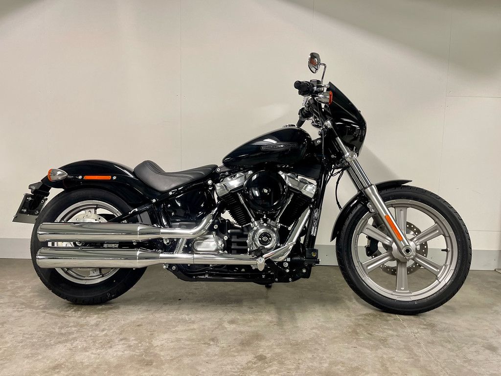  Cruiser SOFTAIL FXST STANDARD with Coastal Custom Package