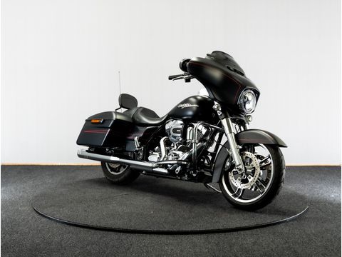  FLHXS Street Glide Special Vivid Black