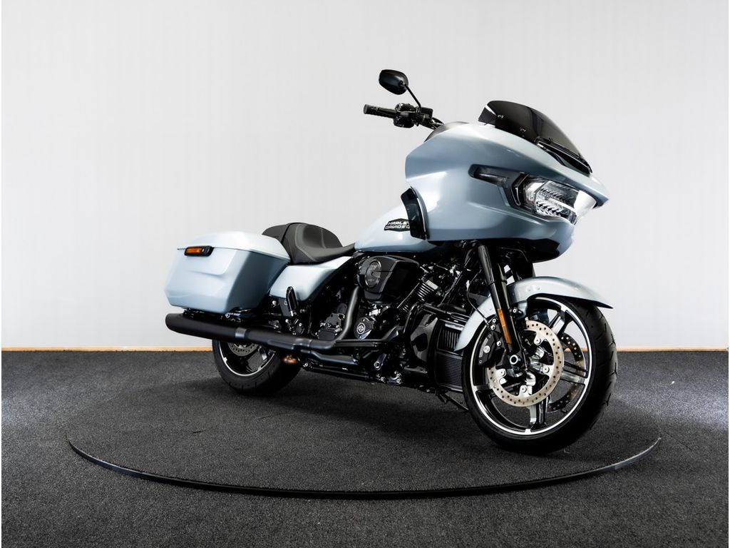  FLTRX Road Glide Solid Colour Informatie