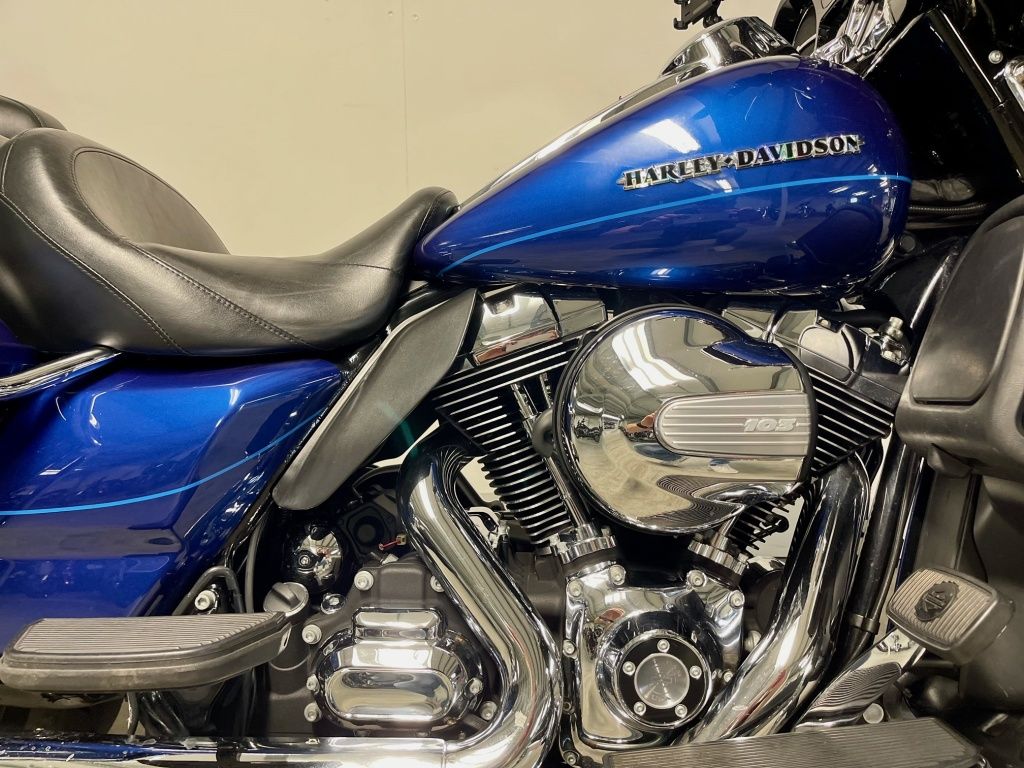 Tour TOURING FLHTK ULTRA LIMITED  Tour TOURING FLHTK ULTRA LIMITED