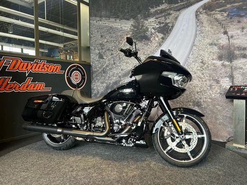  FLTRX ROAD GLIDE Vivid Black Blacked Out