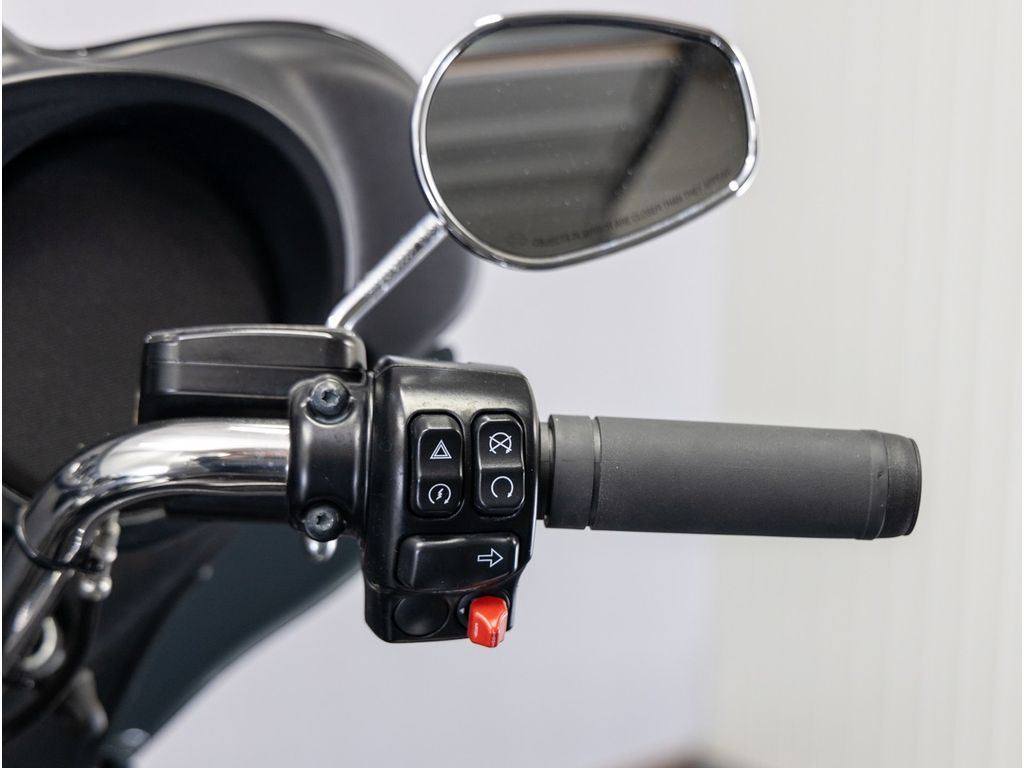 FLH Electra Glide Police  FLH Electra Glide Police