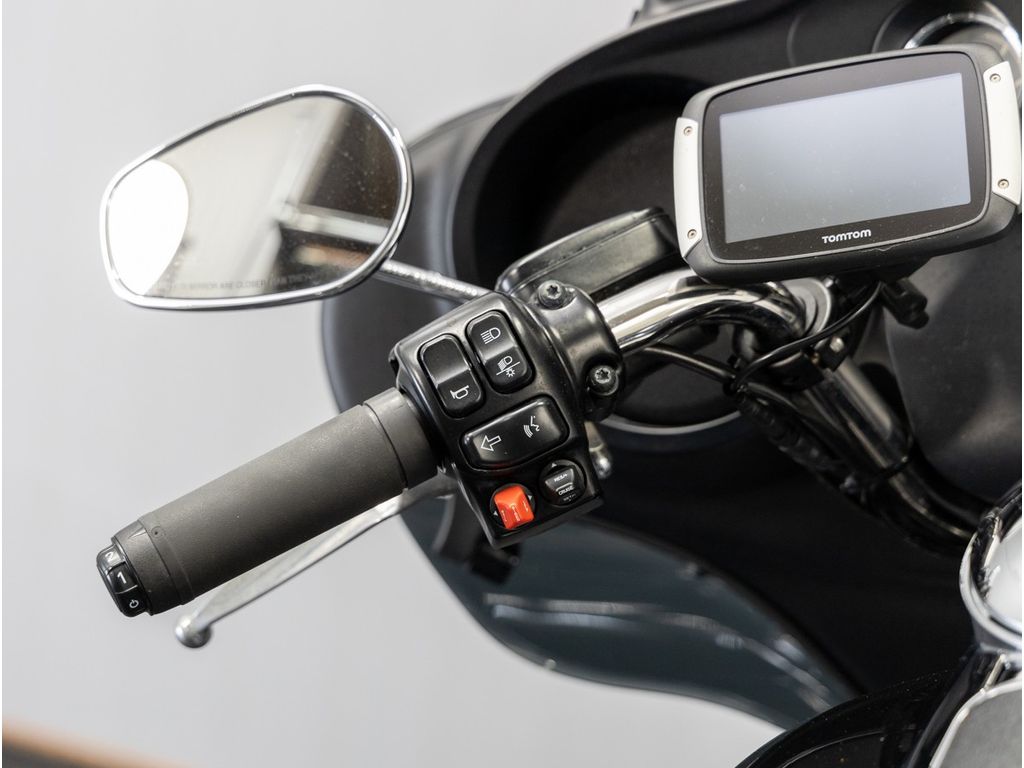 FLH Electra Glide Police  FLH Electra Glide Police