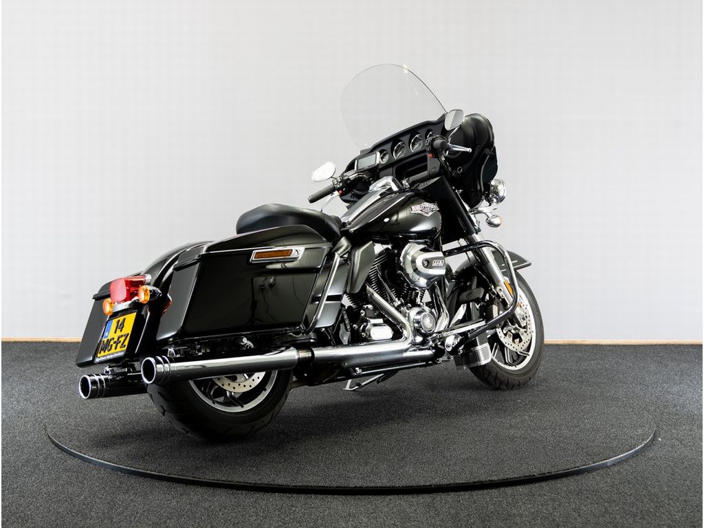 FLH Electra Glide Police  FLH Electra Glide Police