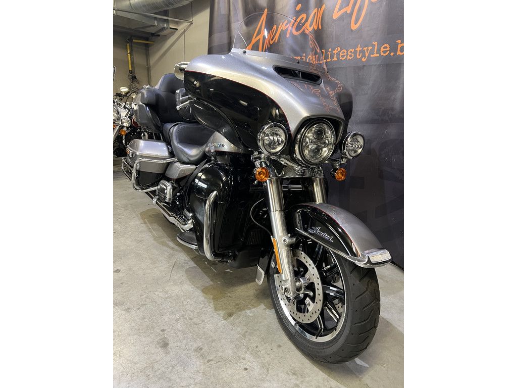 Tour Touring Ultra Limited FLHTK  Tour Touring Ultra Limited FLHTK