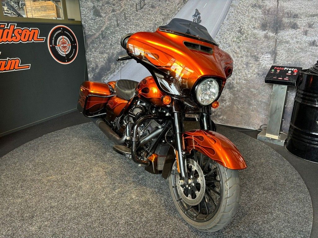  FLHXS STREET GLIDE SPECIAL