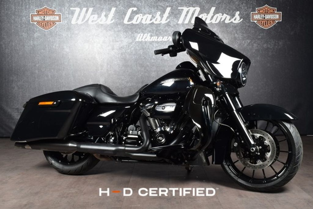  FLHXS Street Glide Special Black Trim