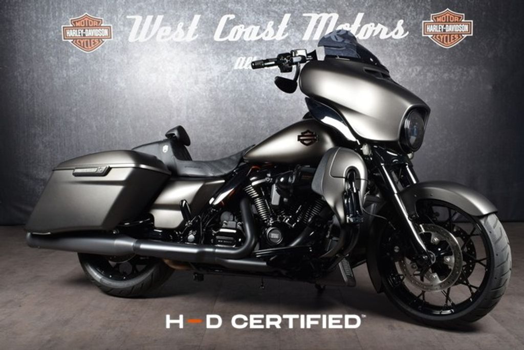  FLHXS Street Glide Special Black Trim BTW motor!