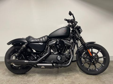  SPORTSTER XL883N IRON Met elektronisch regelbare uitlaat