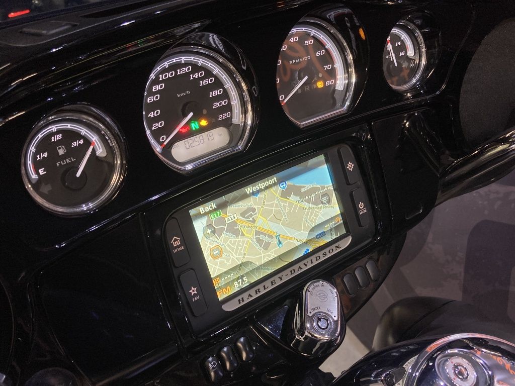 Tour Touring Ultra Limited FLHTK  Tour Touring Ultra Limited FLHTK