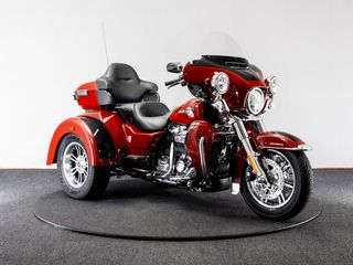  FLHTCUTG Tri Glide Ultra Class Solid Colour