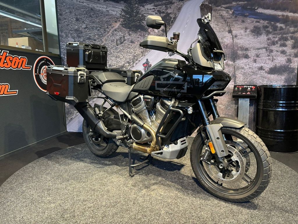  Pan America 1250 Special