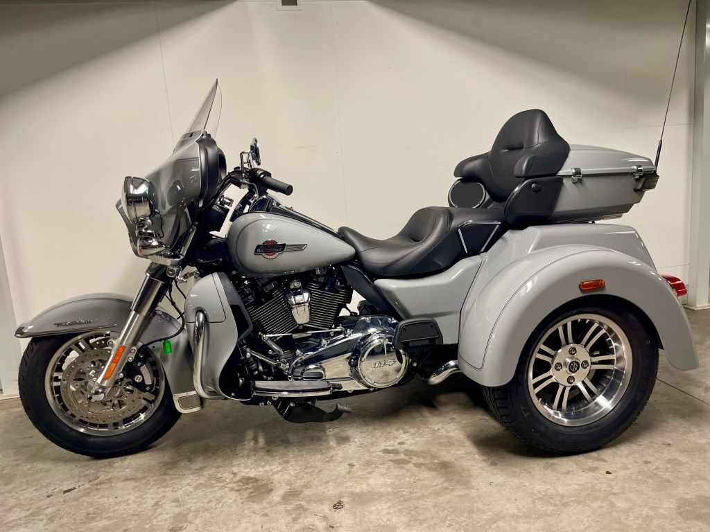 TRIKE FLHTCUTG TRI GLIDE ULTRA  TRIKE FLHTCUTG TRI GLIDE ULTRA