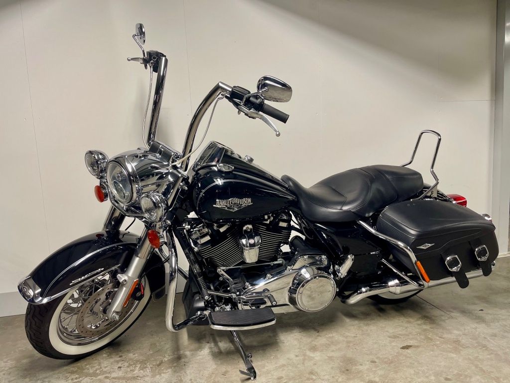 TOURING FLHRC ROAD KING CLASSIC  TOURING FLHRC ROAD KING CLASSIC