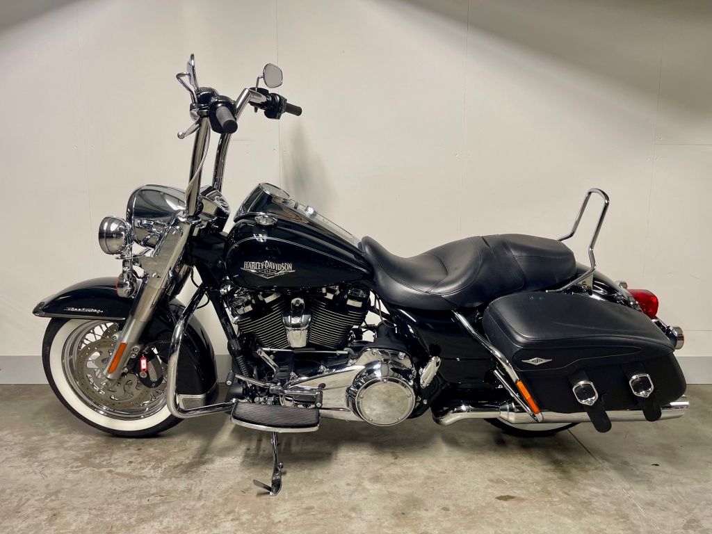 TOURING FLHRC ROAD KING CLASSIC  TOURING FLHRC ROAD KING CLASSIC