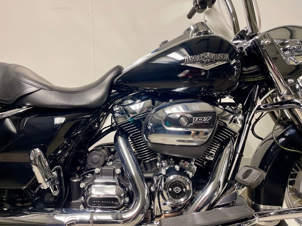 TOURING FLHRC ROAD KING CLASSIC  TOURING FLHRC ROAD KING CLASSIC