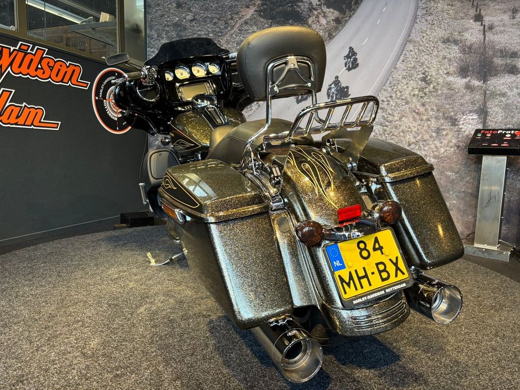 FLHXS STREET GLIDE  FLHXS STREET GLIDE