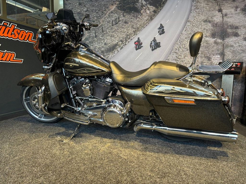 FLHXS STREET GLIDE  FLHXS STREET GLIDE